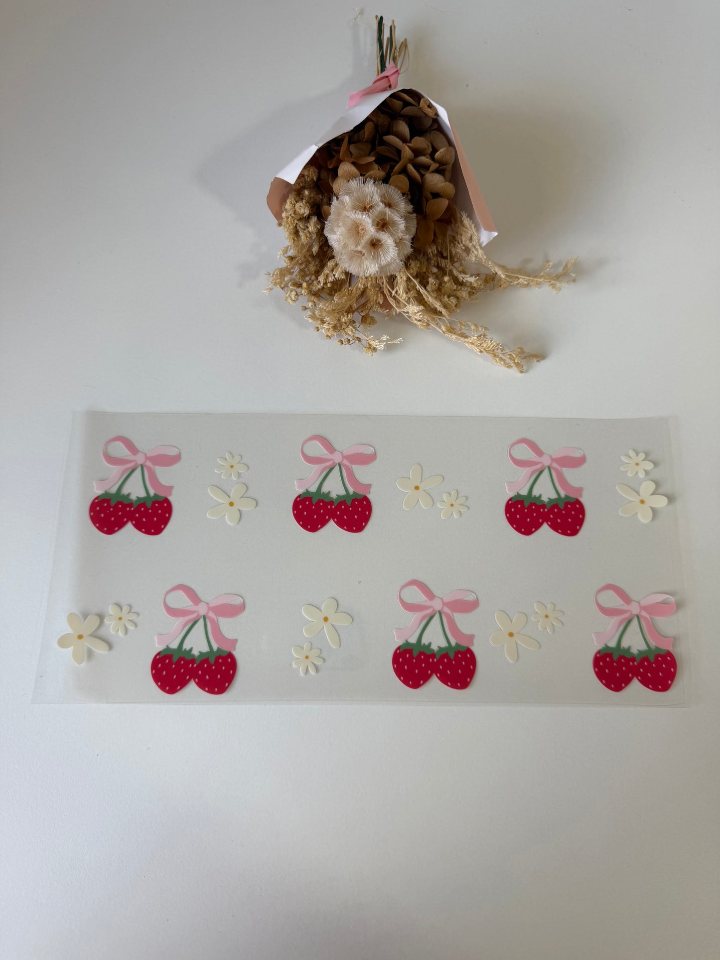 Strawberry bows uv dtf wrap