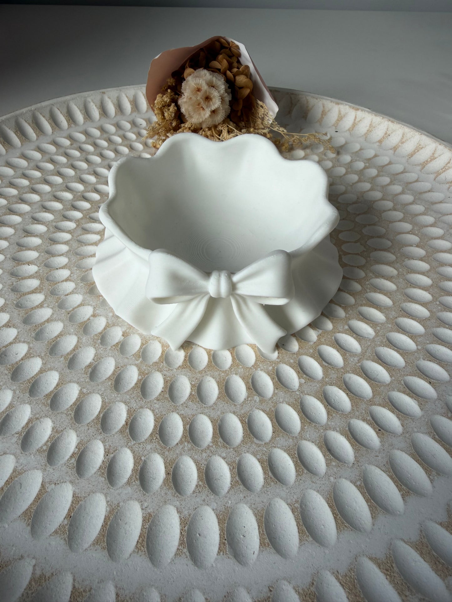 Bow trinket tray