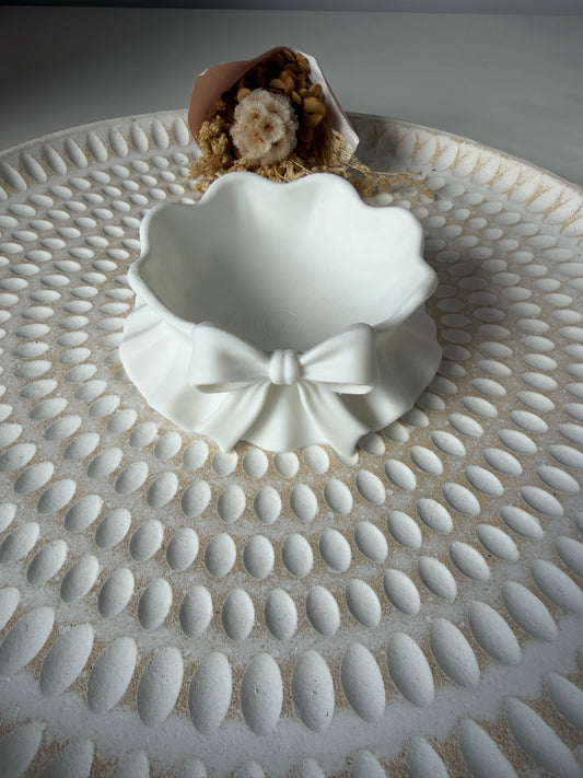 Bow trinket tray