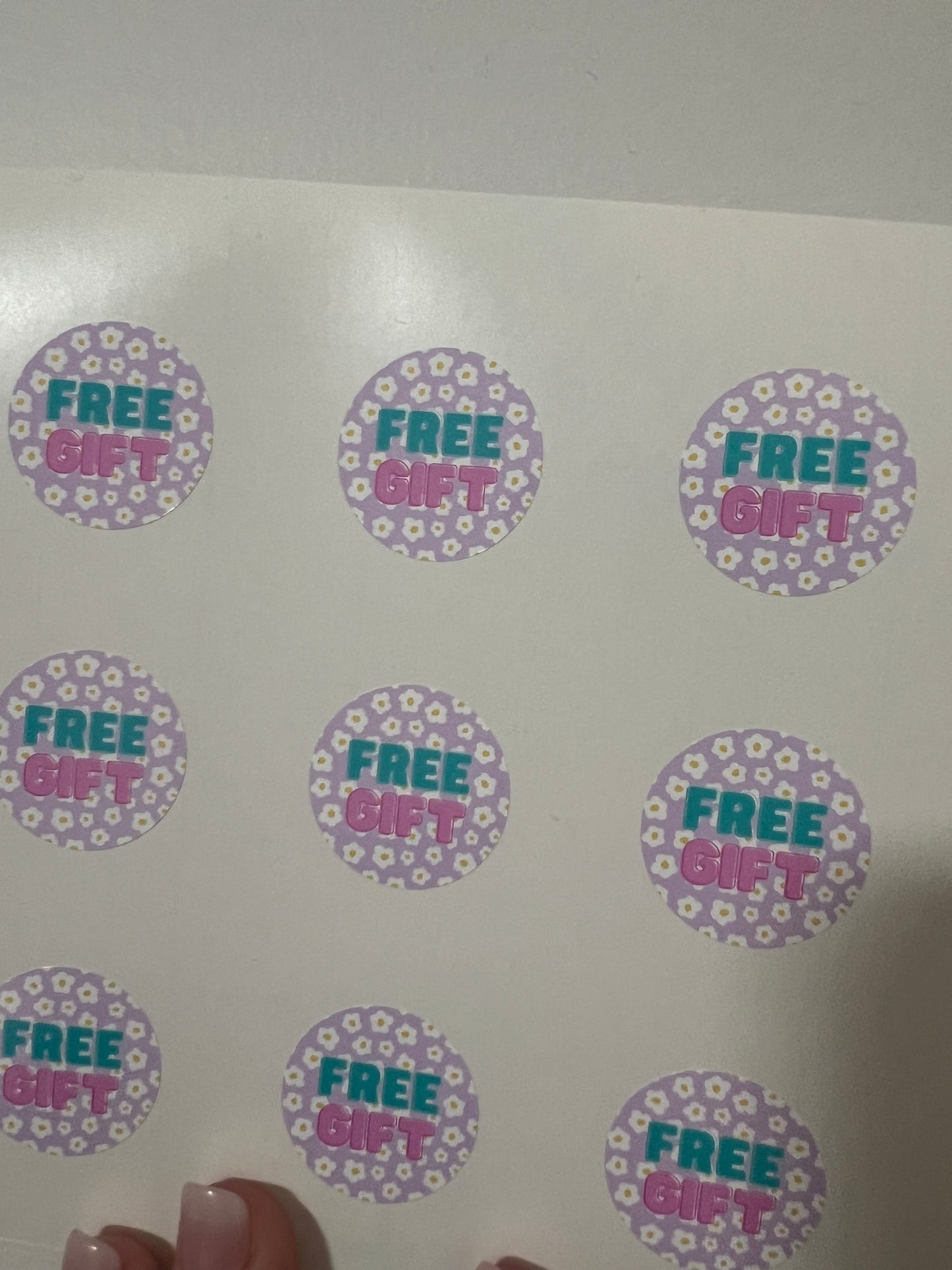 Free Gift round decal