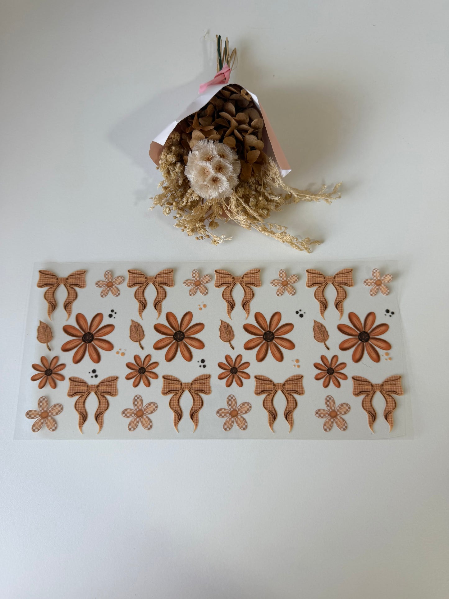 Gingham bows and flowers uv dtf wrap